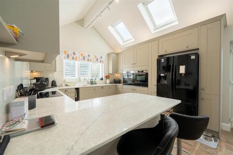 4 bedroom detached bungalow for sale, Grinstead Hill, Ipswich IP6