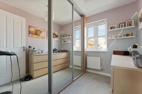 73 Adlam Way, Salisbury, SP2 9FA
