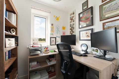 73 Adlam Way, Salisbury, SP2 9FA