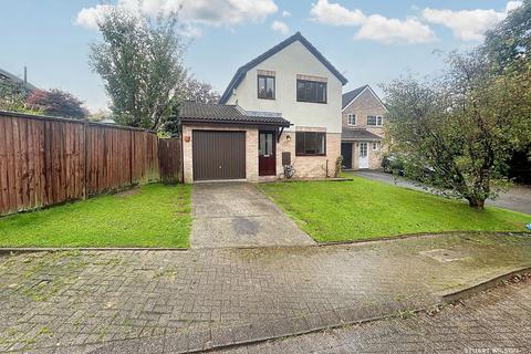 3 bedroom detached house for sale, Davis Avenue, Bridgend CF32