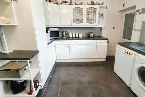 83 Hernefield Road, Birmingham, B34 6PN