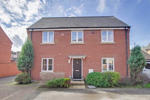 4 bedroom detached house for sale, Dixy Close, St. Neots PE19