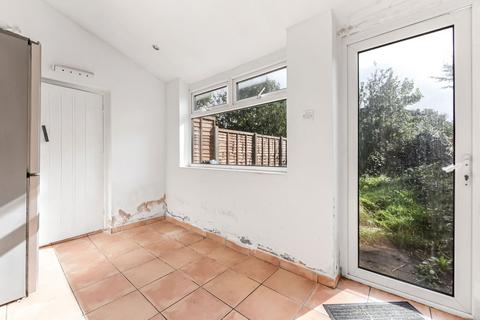 40 Matlock Road, London, E10 6BU