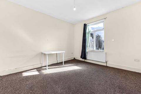 40 Matlock Road, London, E10 6BU