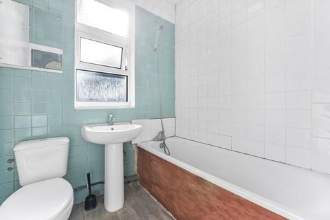 40 Matlock Road, London, E10 6BU