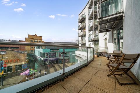 1 bedroom flat for sale, The Heart, Walton On Thames, KT12