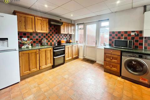 2 bedroom end of terrace house for sale, Hillingford Avenue, Birmingham B43