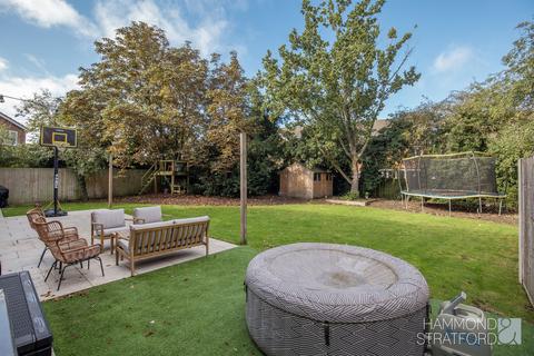 Oak Tree House Cedar Road, Hethersett, Norwich, NR9 3JY