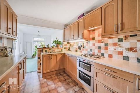 4 bedroom terraced house for sale, Phelipps Road, Corfe Mullen, BH21