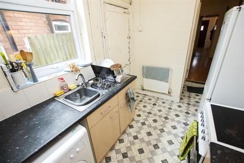 3 bedroom house to rent, Dawlish Road, Birmingham B29