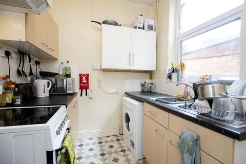 3 bedroom house to rent, Dawlish Road, Birmingham B29