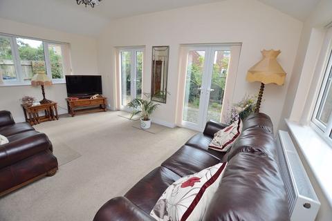 8 Aldeburgh Close, Woodhall Spa, LN10 6BP