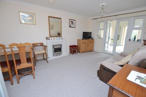 8 Aldeburgh Close, Woodhall Spa, LN10 6BP