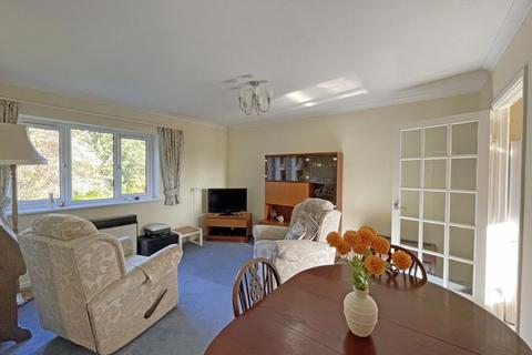 2 bedroom flat for sale, Priory Gardens, Wellington TA21