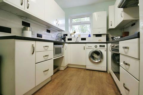 4 bedroom flat for sale, London Road, Thornton Heath CR7