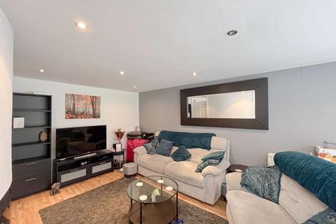 17 Ferndale Close, Burntwood, WS7 4US