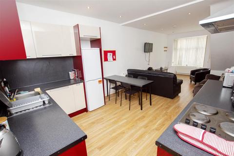 4 bedroom house to rent, Westminster Road, Birmingham B29