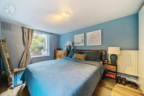 1 bedroom flat for sale, Robinson Road, Colliers Wood SW17