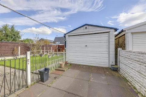 7 Thirlmere Avenue, Haslingden, Rossendale, BB4 6LU