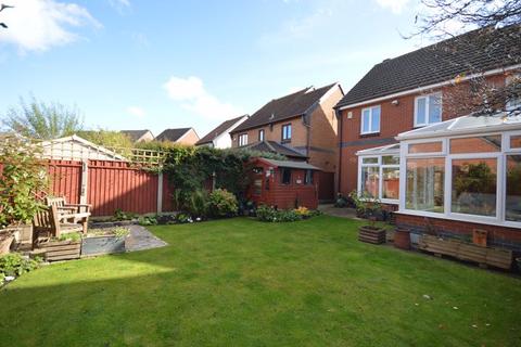 4 bedroom semi-detached house for sale, Eastbury Close, Widnes