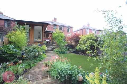 2 bedroom semi-detached house for sale, Lowther Road, Rochdale OL11