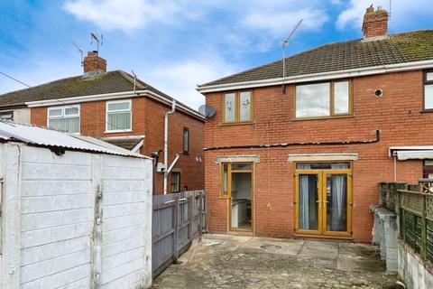 3 bedroom semi-detached house to rent, Nash Grove, Newport