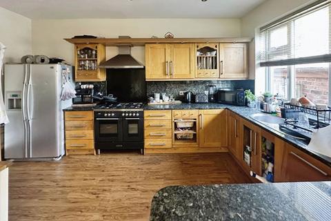 10 Droughts Lane, Prestwich, Manchester, M25 2ST