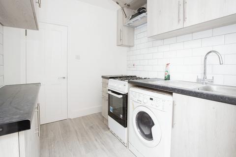 2 bedroom flat to rent, Morley Road