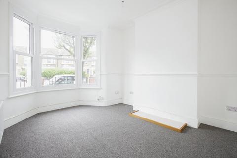 2 bedroom flat to rent, Morley Road