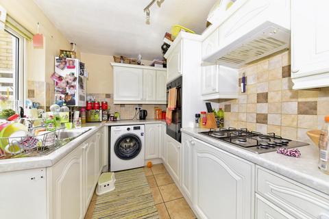 3 bedroom semi-detached house to rent, Arran Road, Stamford