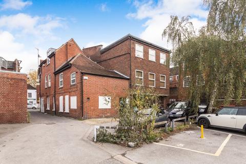 2 bedroom apartment to rent, Broad Street, Wokingham