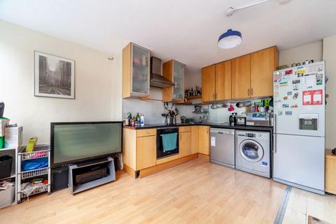 4 bedroom apartment to rent, ROSBURY HOUSE, ROEHAMPTON