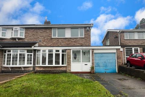 3 bedroom semi-detached house for sale, St Buryan Crescent, Newcastle upon Tyne, NE5