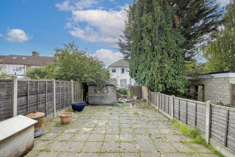 3 bedroom terraced house for sale, Nursery Close, Enfield