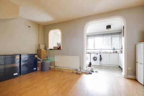 3 bedroom terraced house for sale, Nursery Close, Enfield