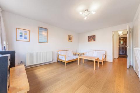 4 bedroom end of terrace house to rent, Fleming Way, London, SE28