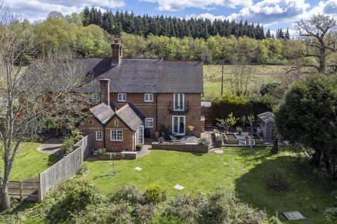 4 bedroom semi-detached house for sale, Eridge Road, Tunbridge Wells