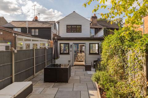 2 bedroom semi-detached house for sale, Smarts Lane, Loughton, Essex