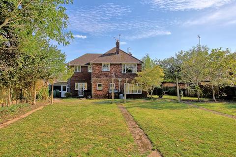 4 bedroom detached house for sale, Lansdown Road, Chalfont St Peter