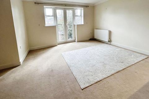 2 bedroom flat to rent, 39 Chapel Road, Poole BH14