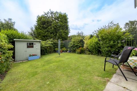 1 Coombe Edge, Crowborough, TN6 2GS