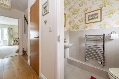 1 Coombe Edge, Crowborough, TN6 2GS
