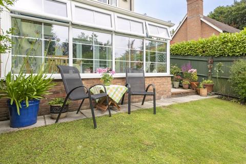 1 Coombe Edge, Crowborough, TN6 2GS