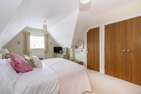 1 Coombe Edge, Crowborough, TN6 2GS