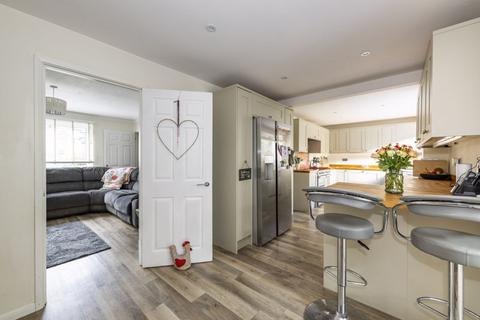 58 Fermor Way, Crowborough, TN6 3BJ