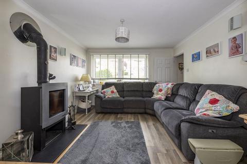 58 Fermor Way, Crowborough, TN6 3BJ