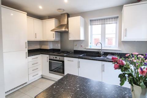 3 bedroom semi-detached house to rent, Little Owl Lane, Bedford MK42