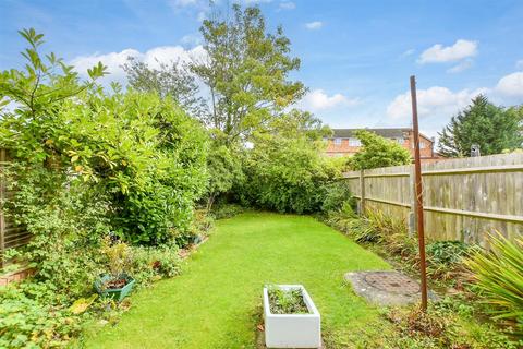 3 bedroom semi-detached house for sale, Usborne Close, Staplehurst, Tonbridge, Kent