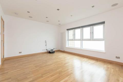 2 bedroom flat to rent, Western Harbour Breakwater, Newhaven, Edinburgh