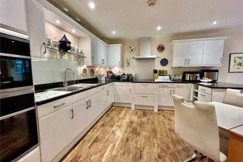 3 bedroom apartment for sale, West Cliff Road, Westbourne, Bournemouth, BH4